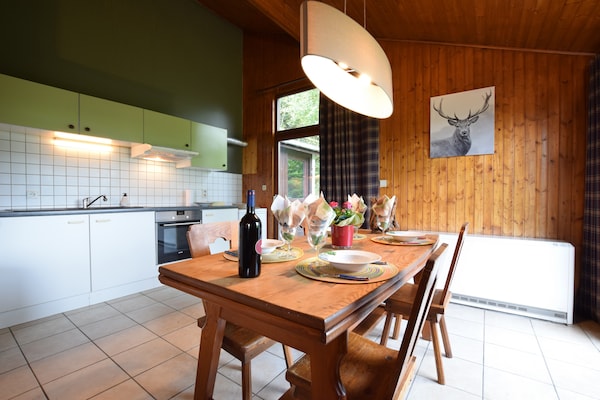 Foto van Vakantiehuis in Ardennen bij Ourthe - Vakantiehuis in Tenneville - DiningRoom