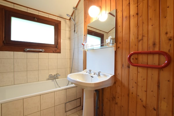Foto van Vakantiehuis in Ardennen bij Ourthe - Vakantiehuis in Tenneville - BathRoom
