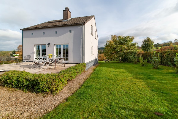 Foto van Vakantiehuis in de Luxemburgse Ardennen - Vakantiehuis in La Roche-En-Ardenne - ExteriorSummer