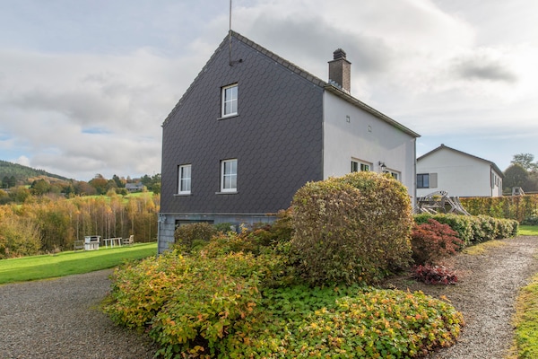 Foto van Vakantiehuis in de Luxemburgse Ardennen - Vakantiehuis in La Roche-En-Ardenne - ExteriorSummer