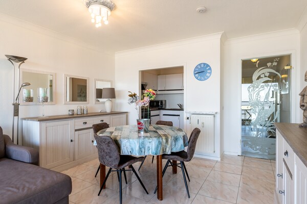 Foto van Appartement in Blankenberge bij zee - Vakantiehuis in Blankenberge - DiningRoom