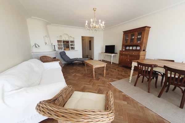 Foto van Appartement in Oostende met Zeezicht - Vakantiehuis in OSTEND - DiningRoom