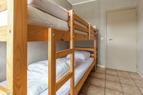 Foto van Landhuis in Kruiskerke bij bos en meer - Vakantiehuis in Kruiskerke - BedRoom