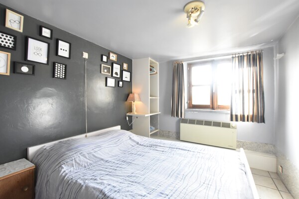 Foto van Knusse vakantiewoning in Westouter met een tuin en uitzicht - BedRoom