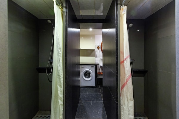 Foto van Knusse vakantiewoning in Westouter met een tuin en uitzicht - BathRoom