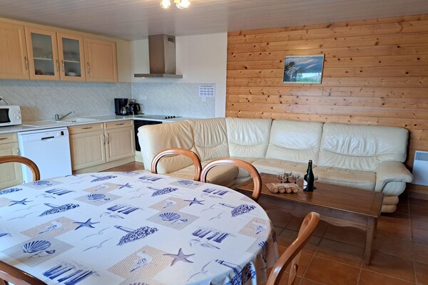 Foto van Stenen Huis in Cléder bij Strand - Vakantiehuis in Cléder - LivingRoom