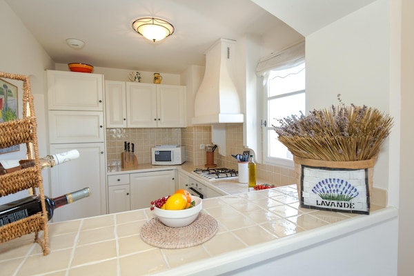 Foto van Resort in Var met Golf en Wellness - Vakantiehuis in La Motte - Kitchen