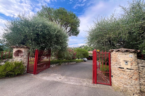 Foto van Villa Lou Pantail, Cagnes-sur-Mer - Vakantiehuis in Cagnes-sur-Mer - ExteriorWinter