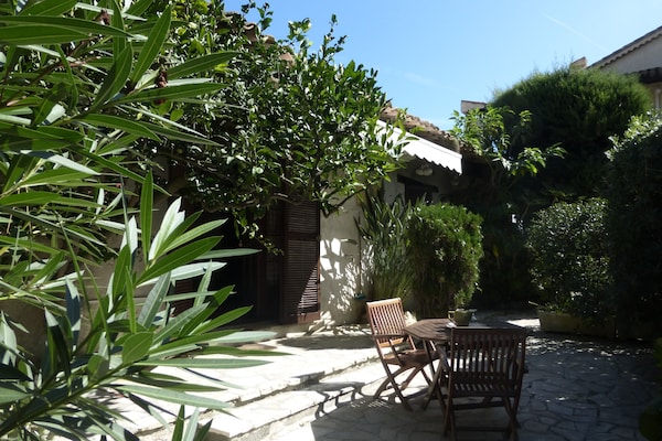 Foto van Villa Lou Pantail, Cagnes-sur-Mer - Vakantiehuis in Cagnes-sur-Mer - ExteriorSummer