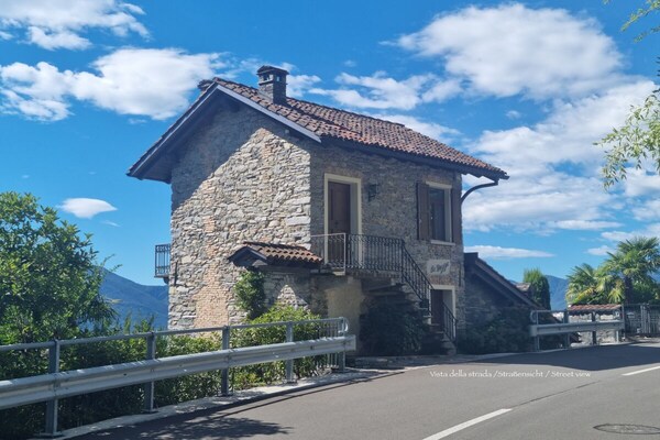 Foto van Casa Panoramica - Vakantiehuis in Brione sopra Minusio - Untagged