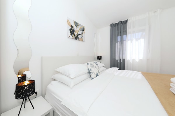 Foto van Appartement op Ugljan bij zandstrand - Vakantiehuis in Preko - BedRoom