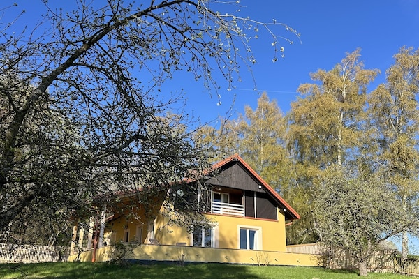 Foto van Milíře Garden Family Home - Vakantiehuis in Tachov - ExteriorSummer