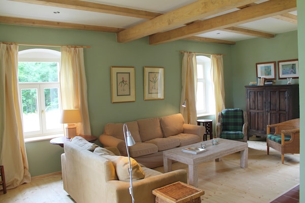 Foto van Vakantiehuis in Milíre bij Bohemer Woud - Vakantiehuis in Milire - LivingRoom