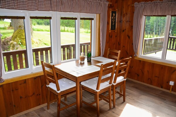 Foto van Ontspannend bosuitje met BBQ - Vakantiehuis in Kyjov - DiningRoom