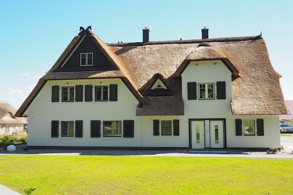 Foto van Vakantiehuis in Rerik met tuin - Vakantiehuis in Rerik - ExteriorSummer