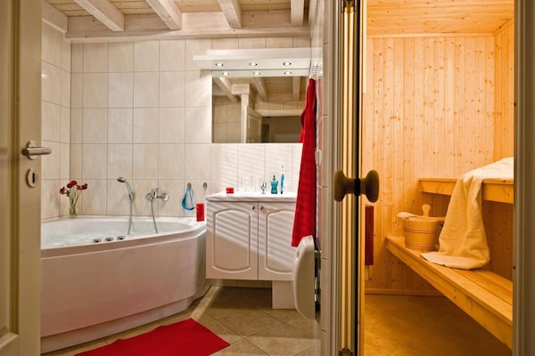 Foto van XXL vakantiehuis in Bad Saarow - Vakantiehuis in Bad Saarow - BathRoom