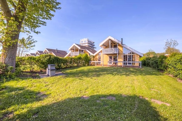 Foto van Vakantiehuis in Scandinavische stijl - Vakantiehuis in Rechlin - ExteriorSummer