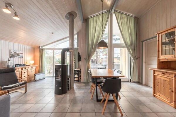 Foto van Vakantiehuis met sauna in vakantiepark Mirow - Vakantiehuis in Granzow - DiningRoom
