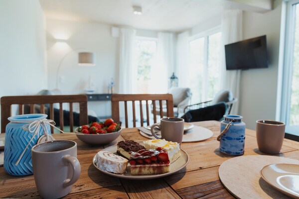 Foto van Halfvrijstaande woning in Scandinavische stijl - Vakantiehuis in Sagard - DiningRoom