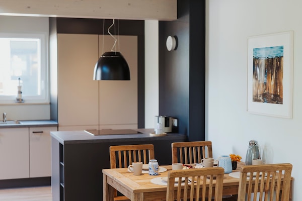 Foto van Halfvrijstaande woning in Scandinavische stijl - Vakantiehuis in Sagard - Kitchen