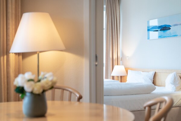 Foto van Baltic Sea holiday with dog and balcony in Sellin - Vakantiehuis in Sellin - BedRoom
