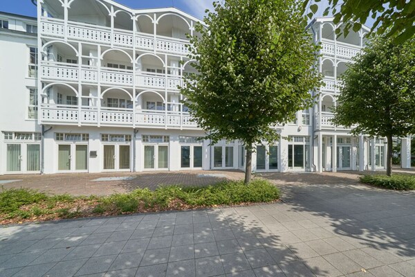 Foto van Baltic Sea holiday with dog and balcony in Sellin - Vakantiehuis in Sellin - GardenSummer