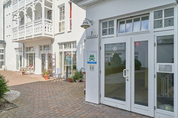 Foto van Baltic Sea holiday with dog and balcony in Sellin - Vakantiehuis in Sellin - HallReception