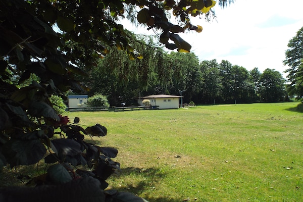 Foto van Bungalow in Schlowe aan het zie - Vakantiehuis in Borkow OT Schlowe - ViewSummer