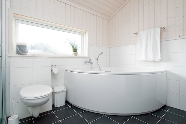 Foto van Baltische familievakantie voor 10 personen - Vakantiehuis in Großenbrode - BathRoom