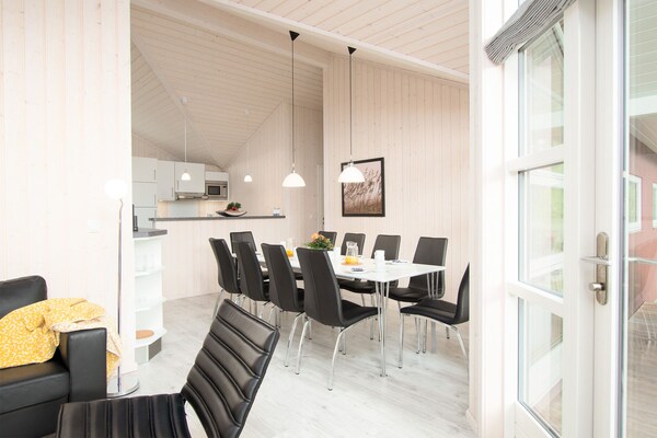 Foto van Baltische familievakantie voor 10 personen - Vakantiehuis in Großenbrode - DiningRoom