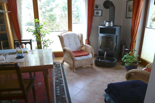 Foto van Merlins Turmhuus Comfortabele vakantiewoning - Vakantiehuis in Nieby - DiningRoom