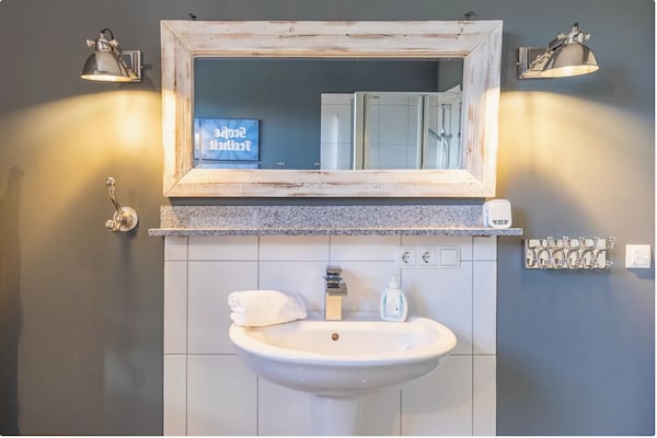 Foto van prachtig vakantiehuis voor Tating - Vakantiehuis in Tating - BathRoom