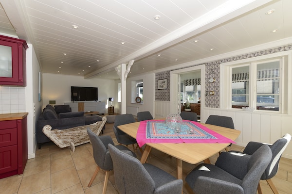 Foto van Vakantieappartement in Wyk Boldixum voor vier personen - DiningRoom