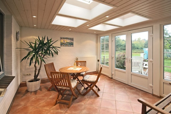 Foto van Zuidwestelijk appartement met serre - Vakantiehuis in Nebel\/Süddorf - Untagged