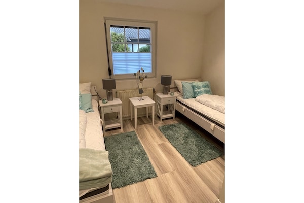 Foto van Vrijstaande vakantiebungalow in vakwerkstijl - Vakantiehuis in Burhave - BedRoom