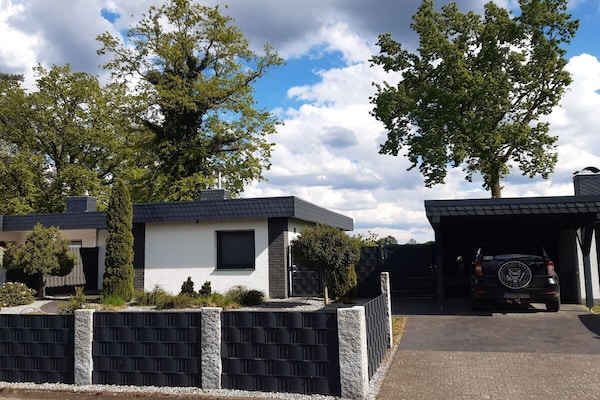 Foto van Bungalow in Suderburg met zwembad - Vakantiehuis in Suderburg - Untagged