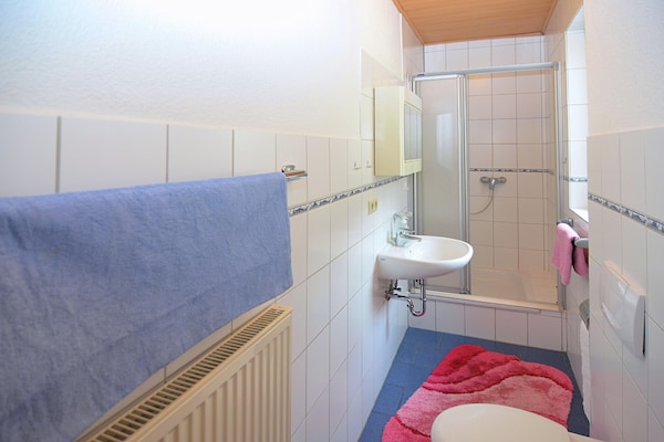 Foto van Appartement met privéterras in Hüddingen - Vakantiehuis in Bad Wildungen - BathRoom
