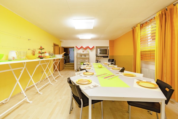 Foto van hondvriendelijk groepshuis in Hessen met tuin - Vakantiehuis in Bad Zwesten-Wenzigerode - DiningRoom