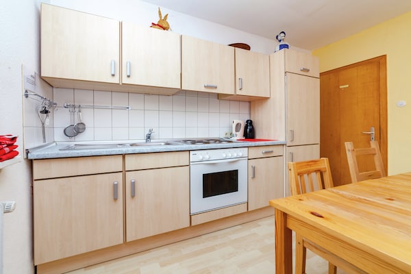 Foto van hondvriendelijk groepshuis in Hessen met tuin - Vakantiehuis in Bad Zwesten-Wenzigerode - Kitchen
