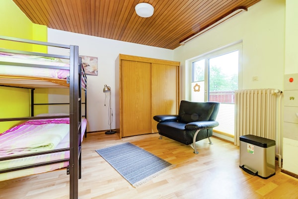 Foto van hondvriendelijk groepshuis in Hessen met tuin - Vakantiehuis in Bad Zwesten-Wenzigerode - BedRoom