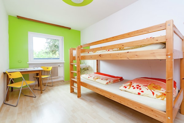 Foto van hondvriendelijk groepshuis in Hessen met tuin - Vakantiehuis in Bad Zwesten-Wenzigerode - BedRoom