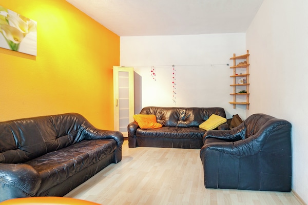 Foto van hondvriendelijk groepshuis in Hessen met tuin - Vakantiehuis in Bad Zwesten-Wenzigerode - LivingRoom