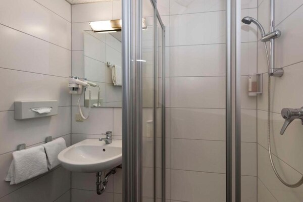 Foto van Braunschweig Seminarius StandaardTweepersoonskamer - BathRoom