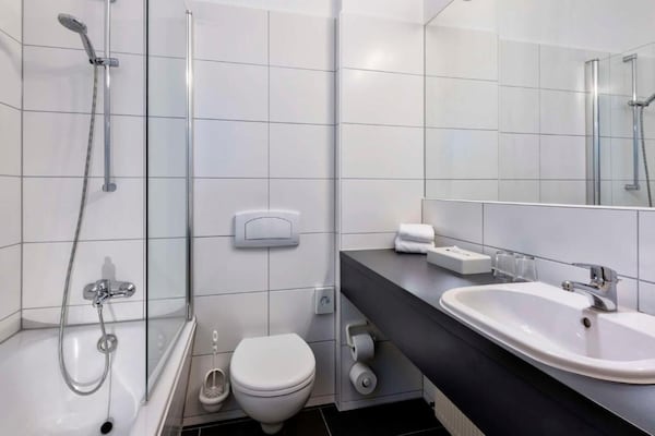 Foto van Braunschweig Seminarius Superior Tweepersoonskamer - BathRoom
