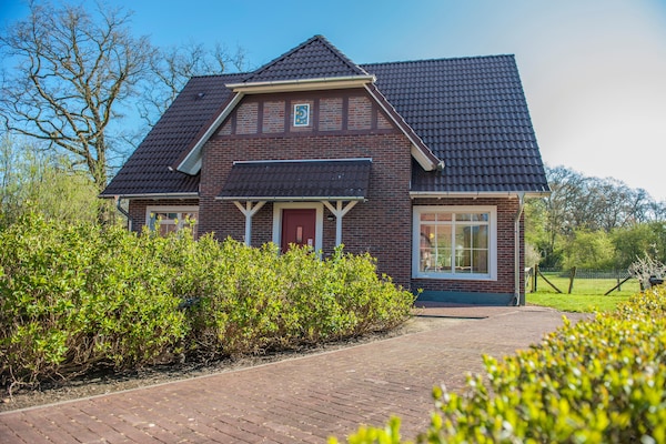 Foto van Familie-uitje met tuin - Vakantiehuis in Bad Bentheim - ExteriorSummer