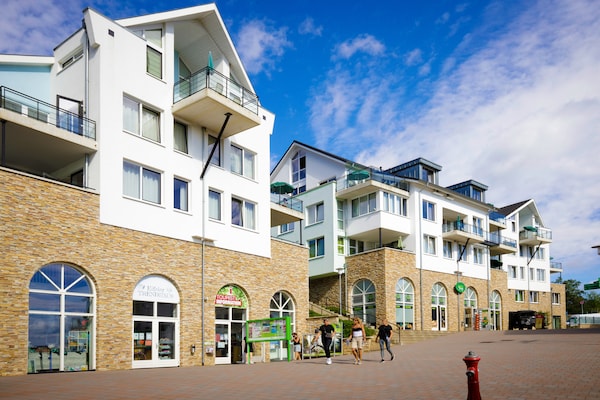 Foto van Villa met uitzicht op het meer en zwembad - Vakantiehuis in Heimbach - ParkFacilities