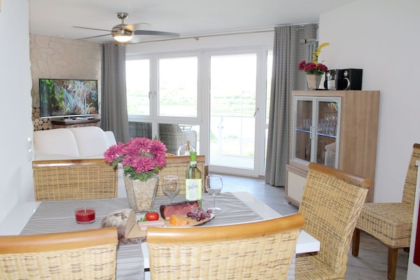 Foto van Vakantiehuis met uitzicht op het meer voor 6 personen uit Belvilla - Untagged