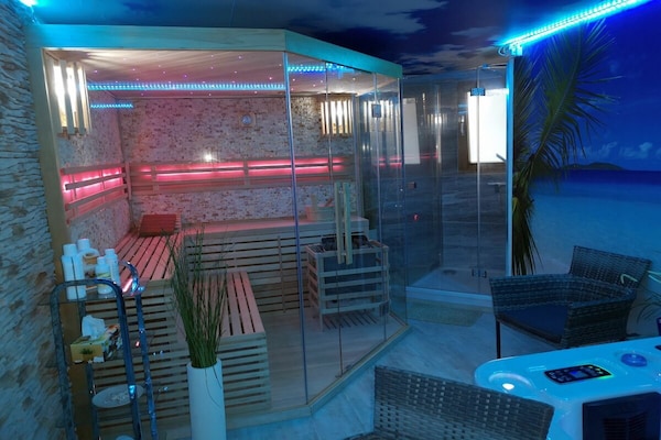 Foto van Vakantiehuis met uitzicht op het meer voor 6 personen uit Belvilla - Untagged