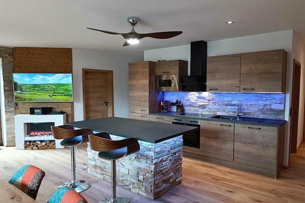 Foto van Luxe vakantieappartementchalet vlakbij het meer - Vakantiehuis in Schalkenmehren - Untagged
