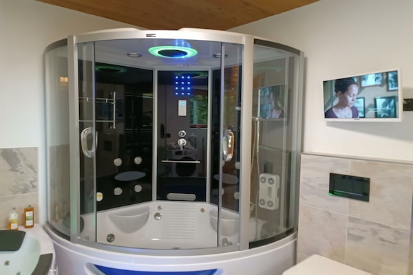 Foto van Luxe vakantieappartementchalet vlakbij het meer - Vakantiehuis in Schalkenmehren - Untagged